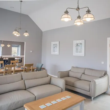 Wave Bay Holiday home *