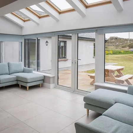 Wave Bay Holiday home