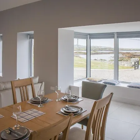 Holiday home Wave Bay Ballyconneely
